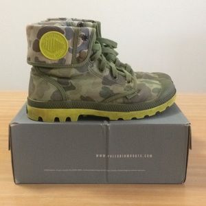 Palladium baggy green camo boots
